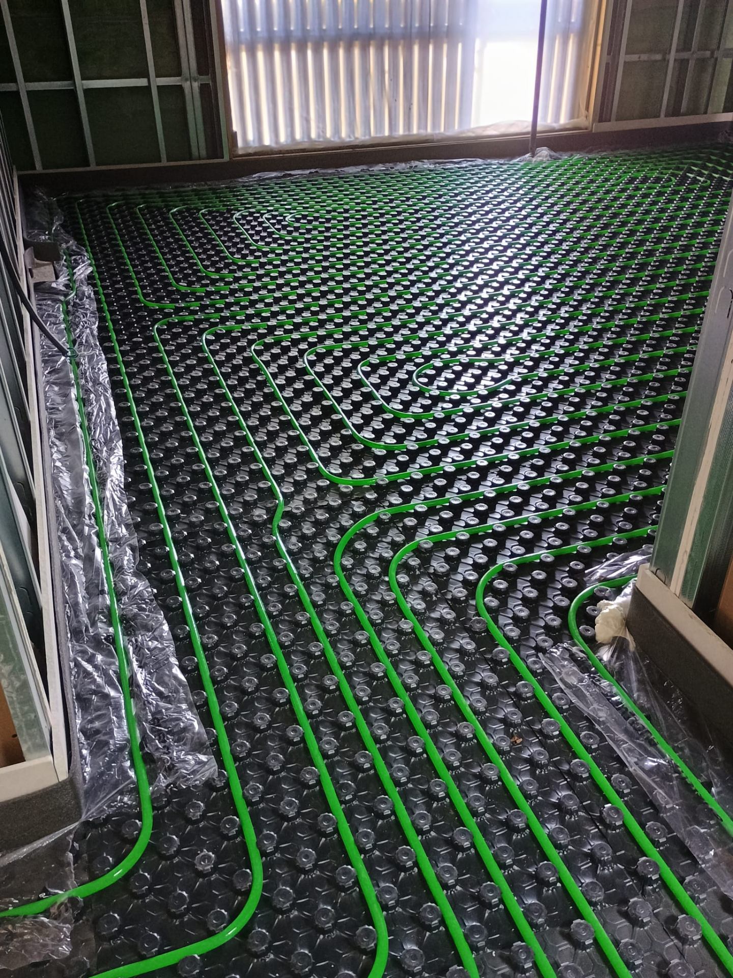 Aerotermia con suelo radiante en vivienda unifamiliar - miniatura 3